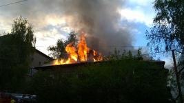 Два жилых дома загорелись в Выксе днем 8 августа   