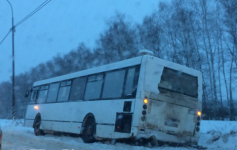 Автобус съехал с дороги в Нижнем Новгороде 