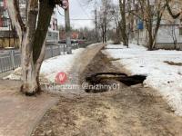 Провал грунта произошел на Путейской в Нижнем Новгороде 