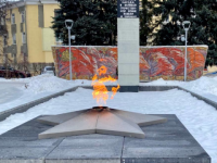 Вечный огонь зажгли у мемориала Славы в Московском районе Нижнего Новгорода 