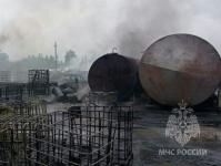 База бочек с автомаслом загорелась в Богородске 11 июля 