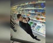 Полиция опубликовала видео с похитителем масла в Дзержинске 