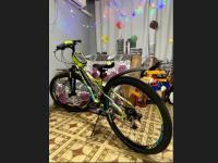 Мэр Нижнего Новгорода Юрий Шалабаев подарил велосипед 10-летнему Артему 