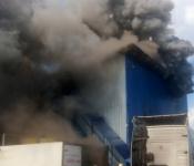 Крупный пожар бушевал в ангаре в Ленинском районе 18 июля  