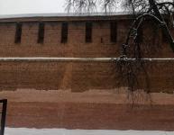 Нанесенную вандалами надпись удалили со стены Нижегородского кремля 