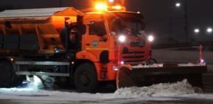 461 дорожная машина вышла на уборку улиц в Нижнем Новгороде после снегопада 