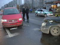 Три автомобиля столкнулись в Автозаводском районе Нижнего Новгорода 