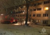 Мужчина пострадал при пожаре в общежитии в Автозаводском районе  