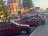 Женщина-водитель перепутала педали и сбила 4 пешеходов на Рождественской 