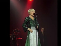 Поклонники заступились за Варум после ее неудачи на концерте в Нижнем Новгороде 