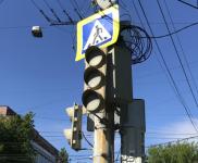 Допсекция светофора скорректирует движение на Родионова у остановки «Маяк» 
