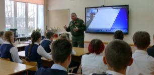 Старшеклассники нижегородской школы №37 займутся начальной военной подготовкой 