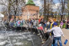 Фонтан на площади Минина и Пожарского торжественно запустили 28 апреля 