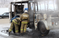 Взрыв в горящей маршрутке на площади Свободы в Нижнем Новгороде удалось избежать 