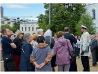Более 70 участников собрала экскурсия «Прогулки по Дружному Нижнему с городовым» 