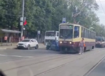 Массовое ДТП с трамваем произошло на Бекетова в Нижнем Новгороде 