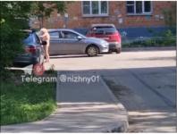 Голая пожилая женщина разгуливала по улицам Нижнего Новгорода  