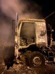 Кабина грузовика сгорела дотла на трассе в Дзержинске 