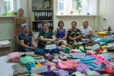 Нижегородские бабушки связали более 3500 вещей для жителей ЛДНР 