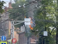 Светофор на перекрестке улиц Белинского и Ванеева загорелся 7 июня
 