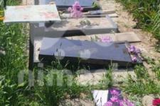 16-летний вандал устроил погром на кладбище в Дальнеконстантиновском районе 