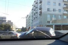 Иномарка наскочила на другое авто на площади Горького в Нижнем Новгороде 