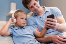 В билайне назвали 7 пунктов, которые позволят сделать использование смартфона
более безопасным для ребенка 