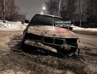 Водитель выпрыгнул из загоревшейся на ходу BMW в Нижнем Новгороде 