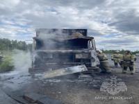 Большегруз сгорел на Стригинском мосту в Нижнем Новгороде 5 июня 
 