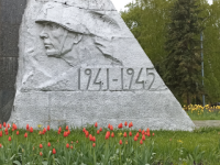 Памятник погибшим в ВОВ под Кстовом закрыли на замок 9 Мая 