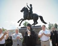 Первый в России конный памятник Николаю II открыт в Кулебаках 