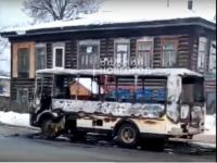 Рейсовый автобус полностью выгорел в Красных Баках 