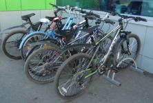 Похитители шести велосипедов и коляски разыскиваются в Нижнем Новгороде 