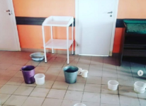 Протекшую крышу в детской поликлинике Сергача отремонтируют к маю 