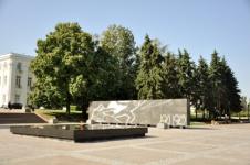 Нижегородские ветераны пожаловались Захару Прилепину на демонтаж стелы героям ВОВ 