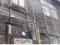 Нижегородцы выживают в разваливающемся доме с плесенью на улице Усиевича 