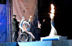 Без комментариев: Валерий Шанцев помог Дмитрию Кокареву зажечь чашу Паралимпийского огня в Нижнем Новгороде 