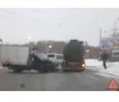 «ГАЗель» и бензовоз столкнулись в Нижнем Новгороде 