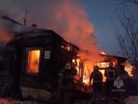 Жилой дом сгорел на Автозаводе в Нижнем Новгороде из-за поджога 