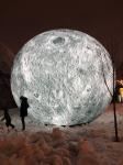 Огромную светящуюся Луну установили в нижегородской «Швейцарии»  