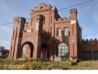 3-этажный замок в Кстовском районе выставлен на продажу за 20 млн рублей 
