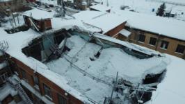 Обрушение крыши дома на Нижневолжской набережной сняли с квадрокоптера 