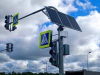 Переход со светофором на солнечных батареях впервые появился в Нижнем Новгороде 