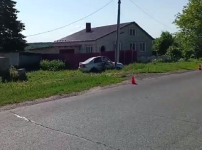 Водитель Geely врезался в столб из-за открутившегося колеса в Княгининском районе 