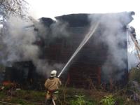 Пожарные спасли мужчину из горящего дома в Нижнем Новгороде 
