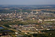 Нефтеперерабатывающее предприятие Кстовского района планирует ежегодно снижать выбросы вредных веществ в воздух 
