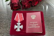 Нижегородка получила орден Мужества погибшего на СВО отца 