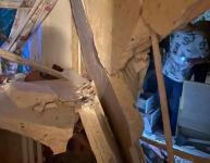 Хлопок неизвестного вещества разрушил стену в пятиэтажке в Нижнем Новгороде 