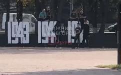 Нижегородцы возмутились поведением подростков у памятника участникам ВОВ 