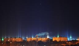 В Нижнем Новгороде сфотографировали «световой лес» 